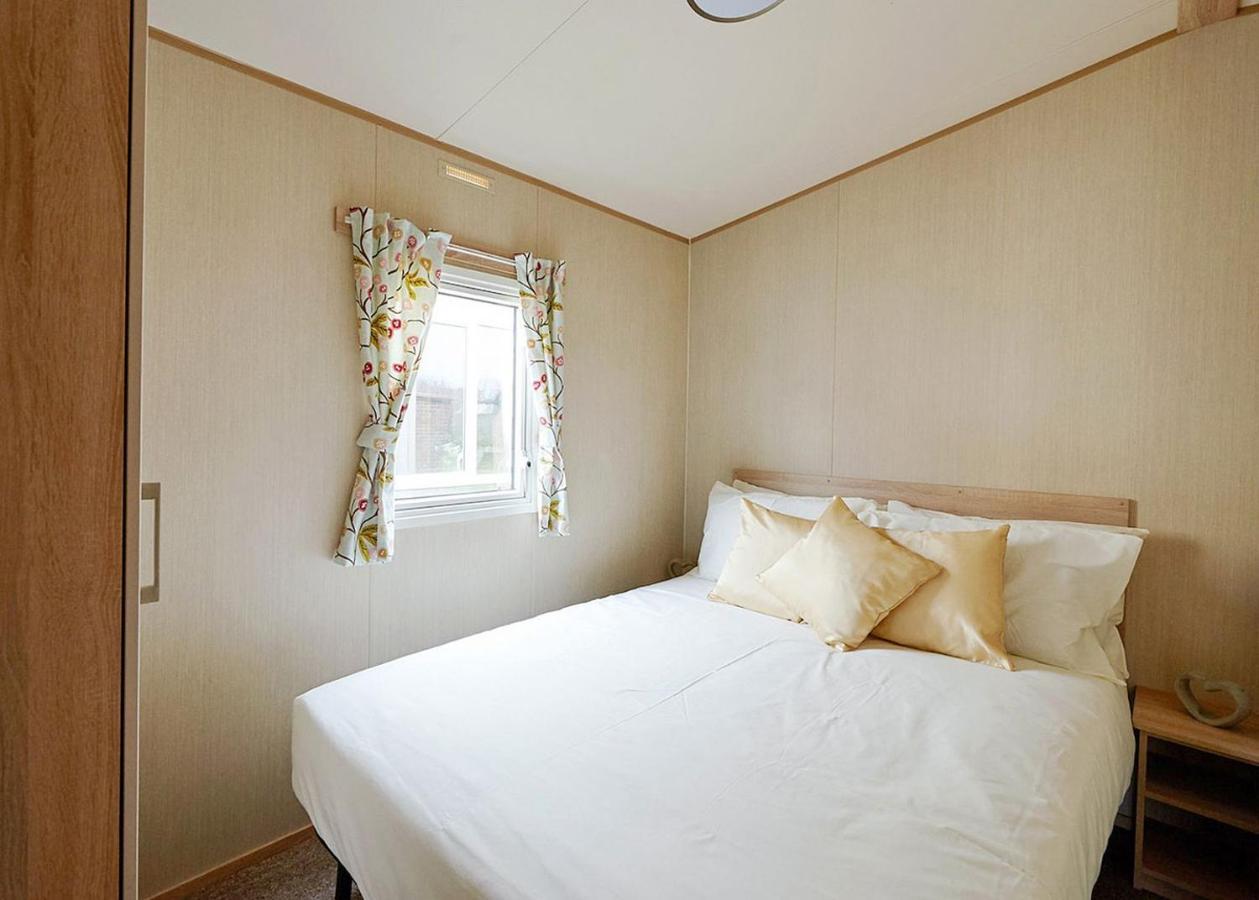 Barmouth Bay Holiday Park Llanddwywe Екстериор снимка