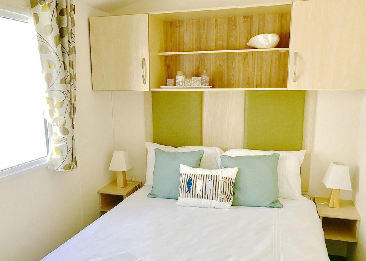 Barmouth Bay Holiday Park Llanddwywe Екстериор снимка